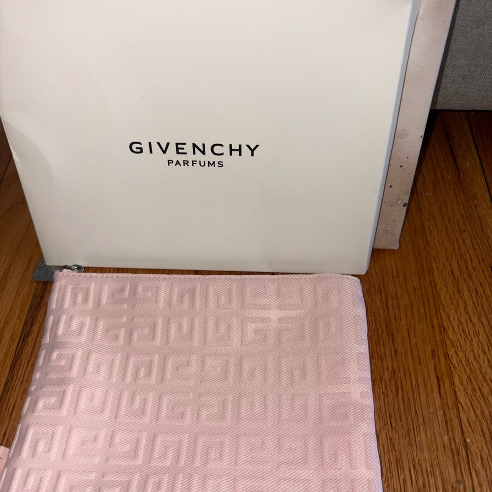 Givenchy Light Pink Embossed Pouch NIB - Picture 2 of 8